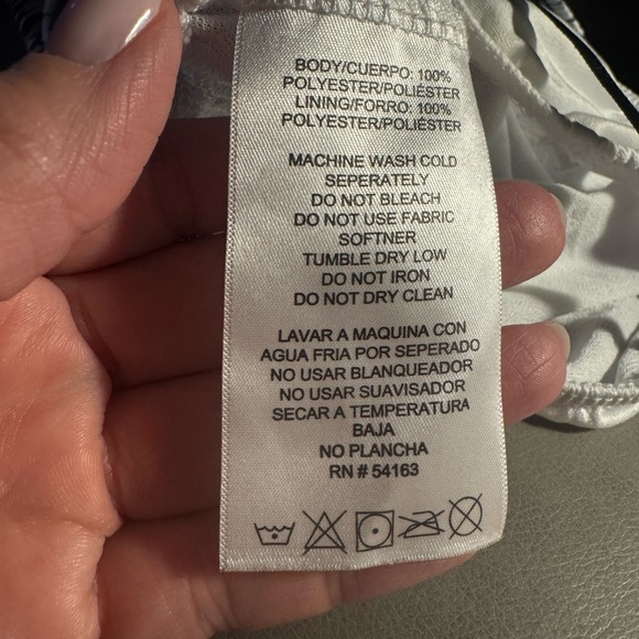 Calvin‎ Klein Black and White Athletic Shorts - Picture 5 of 5